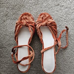 Elegant Velvet Knotted Sandals - Rust